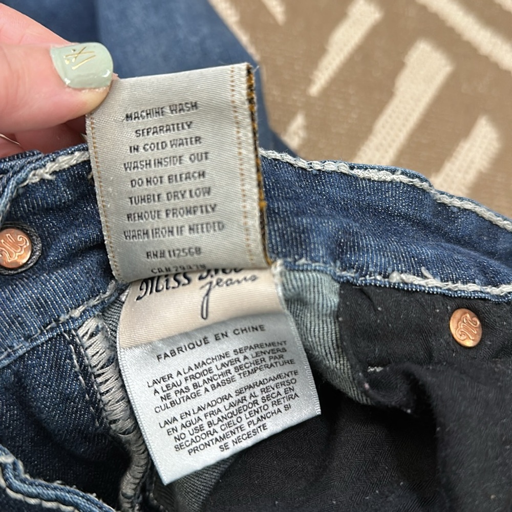 Miss Me Distressed Signature Boot Jean JM1232B Size 31 Inseam 34 Color MK 323 - Picture 6 of 17